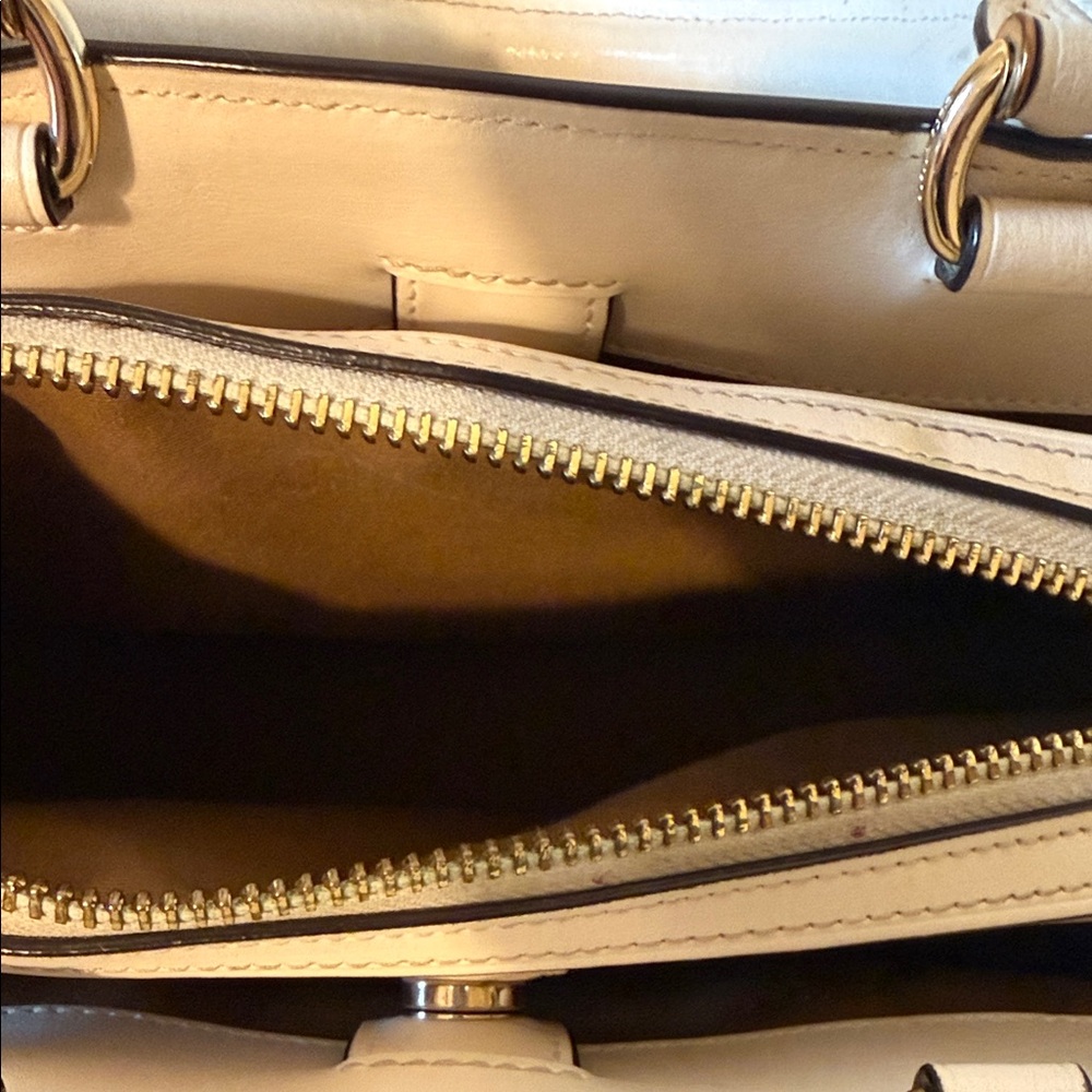 Coach Small Carryall Bag - Picture 12 of 13